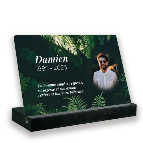 Plaque funéraire photo thème forêt avec support socle en granit noir